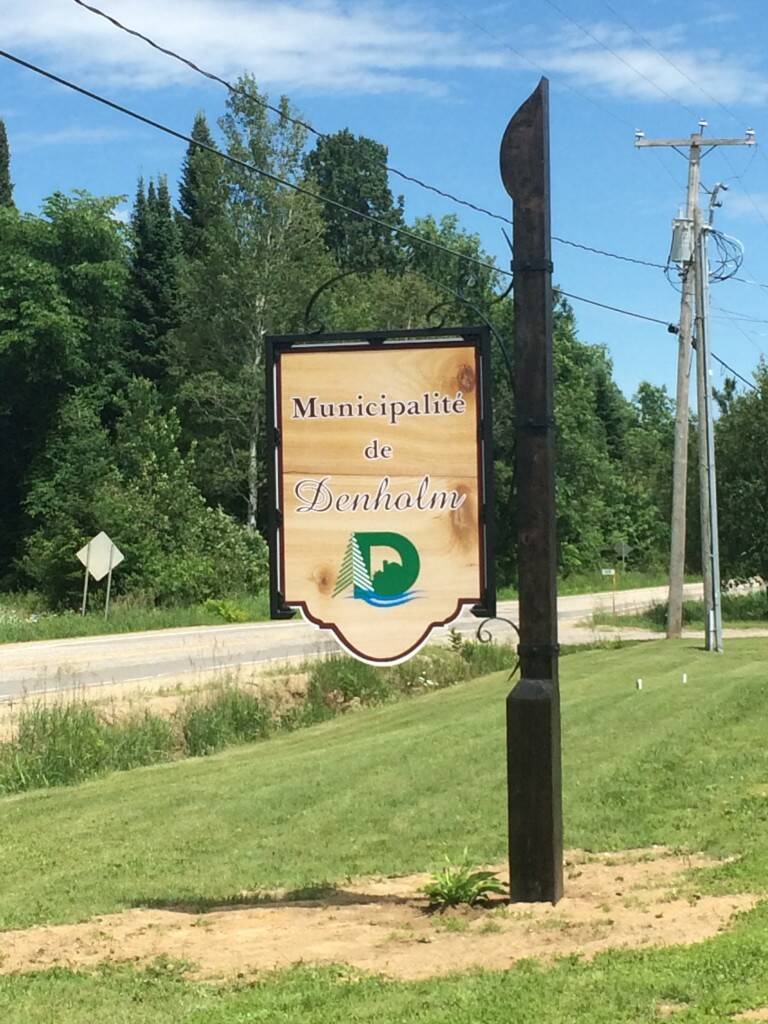 Affiche-municipalité-de-Denholm-e1434912183778-768x1024 Affiche-municipalité-de-Denholm-e1434912183778-768x1024