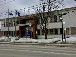 Palais-justice-Maniwaki-300x225 Palais-justice-Maniwaki-300x225