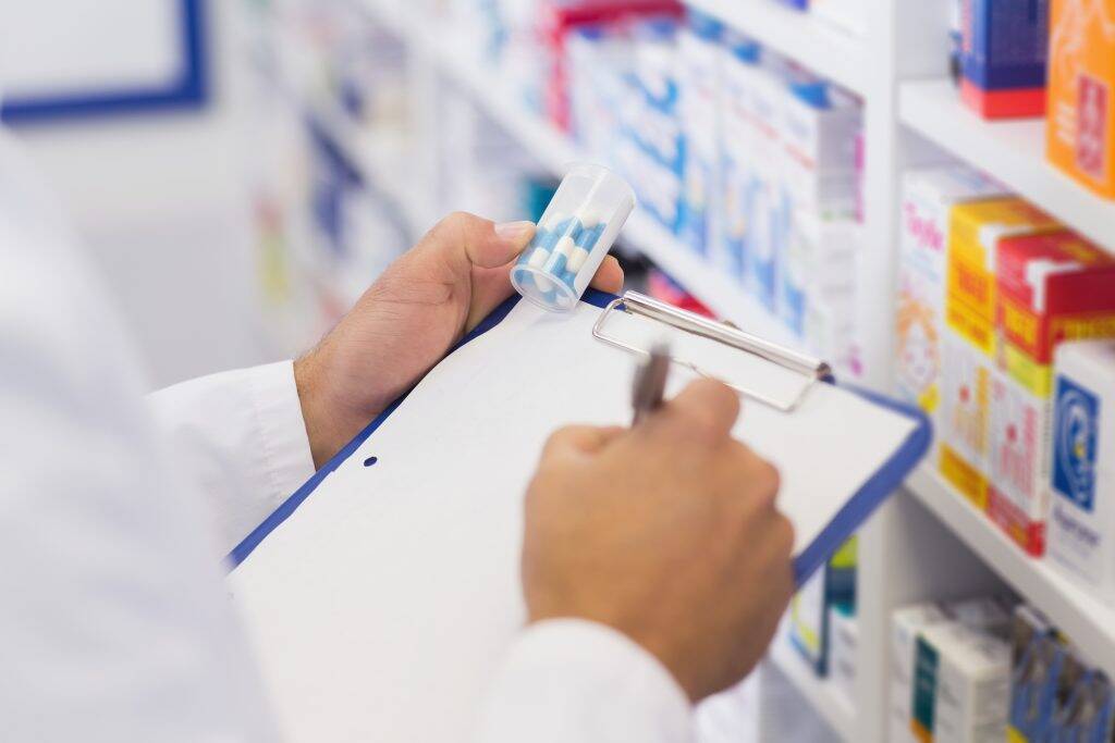 Pharmacien-1024x683 Pharmacien-1024x683