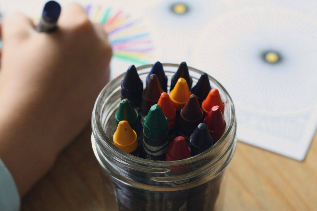 crayons-1445054_1920-1024x683 crayons-1445054_1920-1024x683