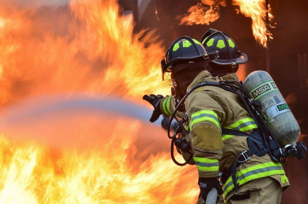 firefighters-1717916_1920-1024x681 firefighters-1717916_1920-1024x681