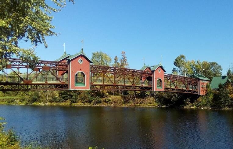 Pont couvert maniwaki Les trois clochers