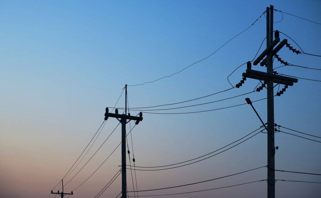 electric-pole-with-clear-blue-sky-WUR3NRK-1024x634 electric-pole-with-clear-blue-sky-WUR3NRK-1024x634