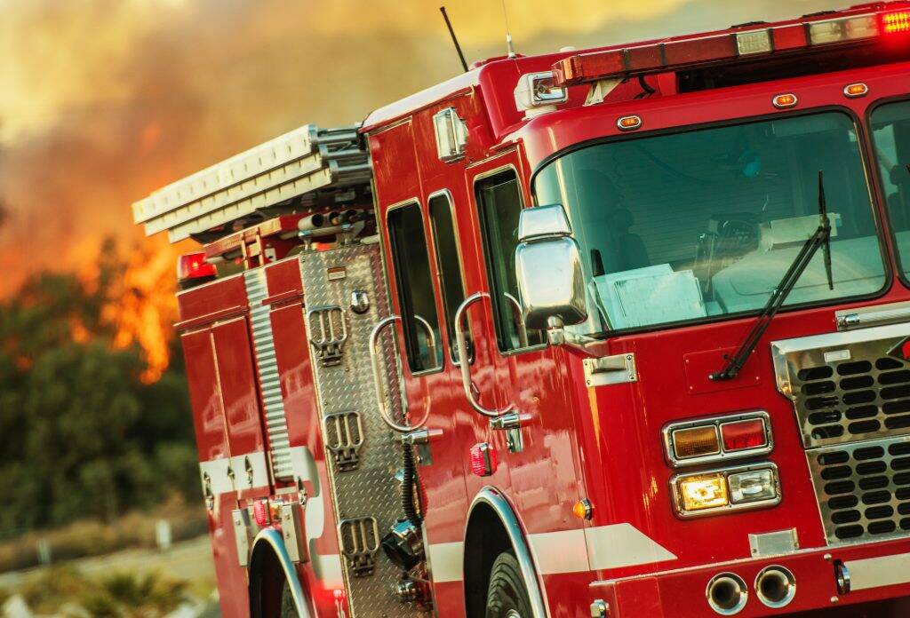 firefighting-operations-truck-P83QJ59-1024x696 firefighting-operations-truck-P83QJ59-1024x696
