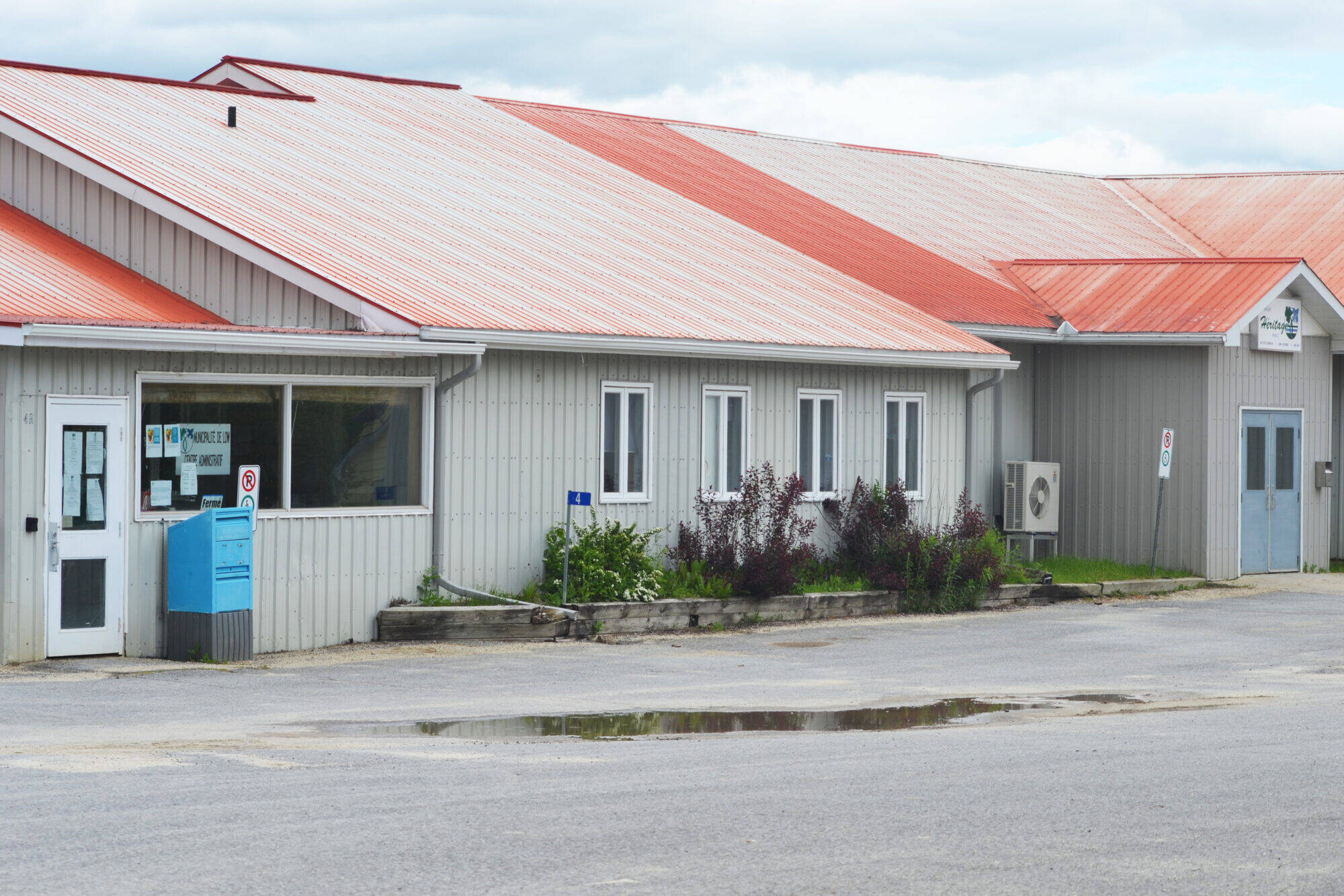 Centre municiaple - Low Centre municiaple - Low