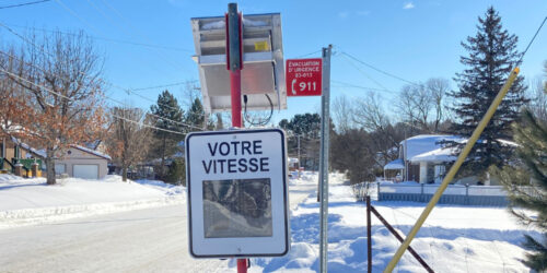 Panneau solaire limitation de vitesse