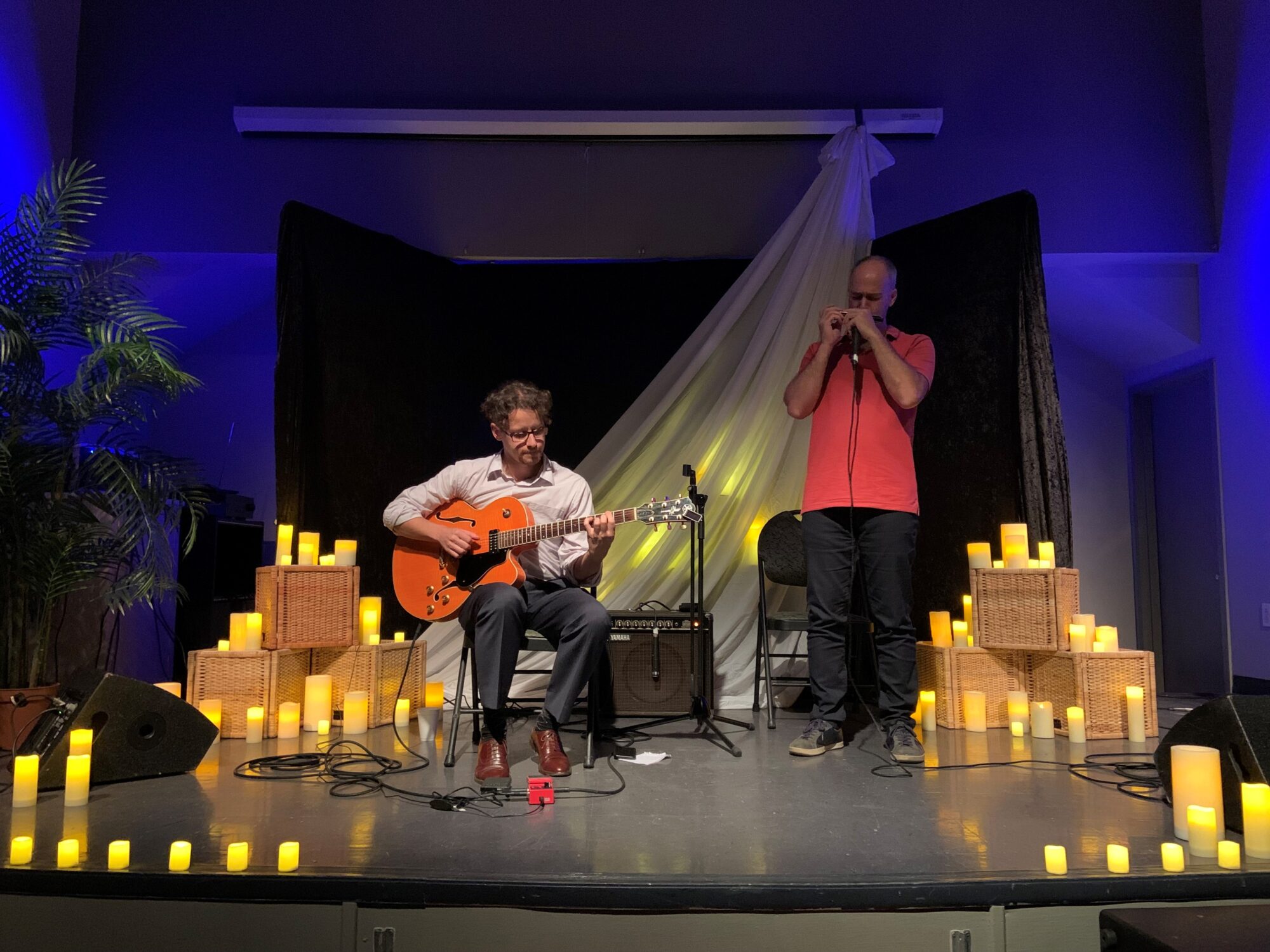 Guitare à la napolitaine