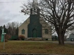 eglise-Sainte-Therese-de-la-Gatineau-300x225