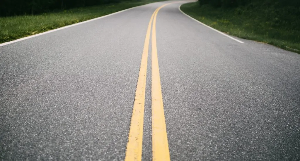 Lignes jaunes Route