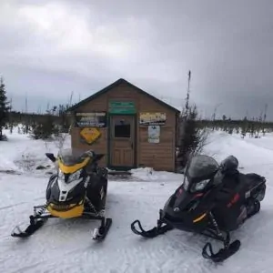 Motoneige-de-Pat-et-Andrew-Lemieux-300x300