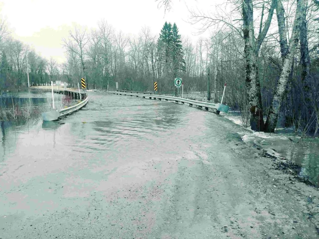 Chemin-Joly-a-Aumond-Deleage-1024x768