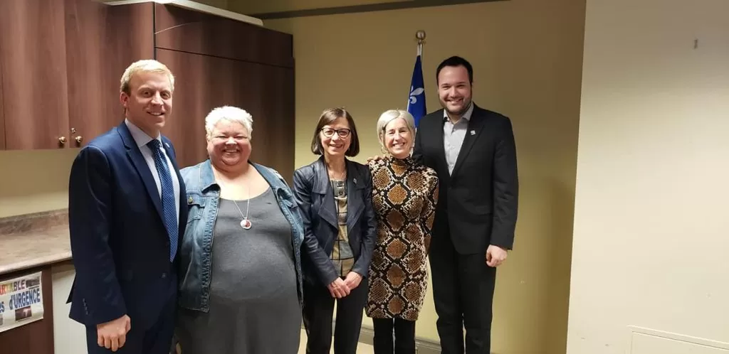 Visite-de-Danielle-McCann-à-lHôpital-de-Maniwaki-31-mars-2019-1024x498