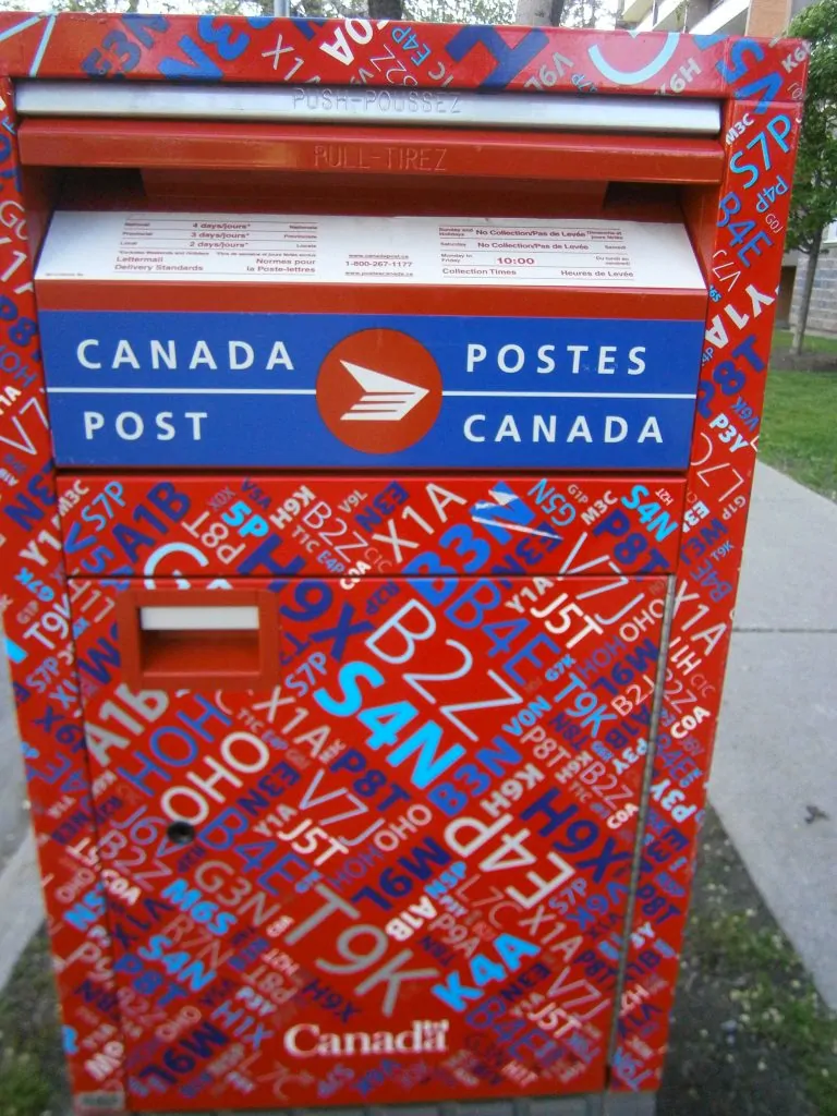 poste-Canada-768x1024