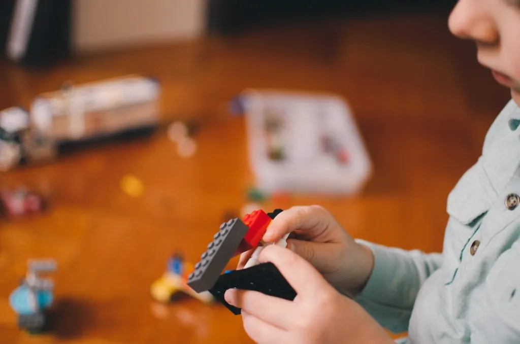 Jeu lego enfants garderie