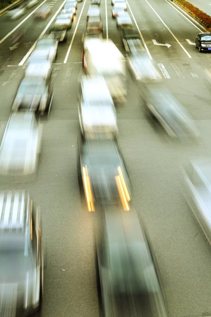 Déplacement-voiture traffic autoroute