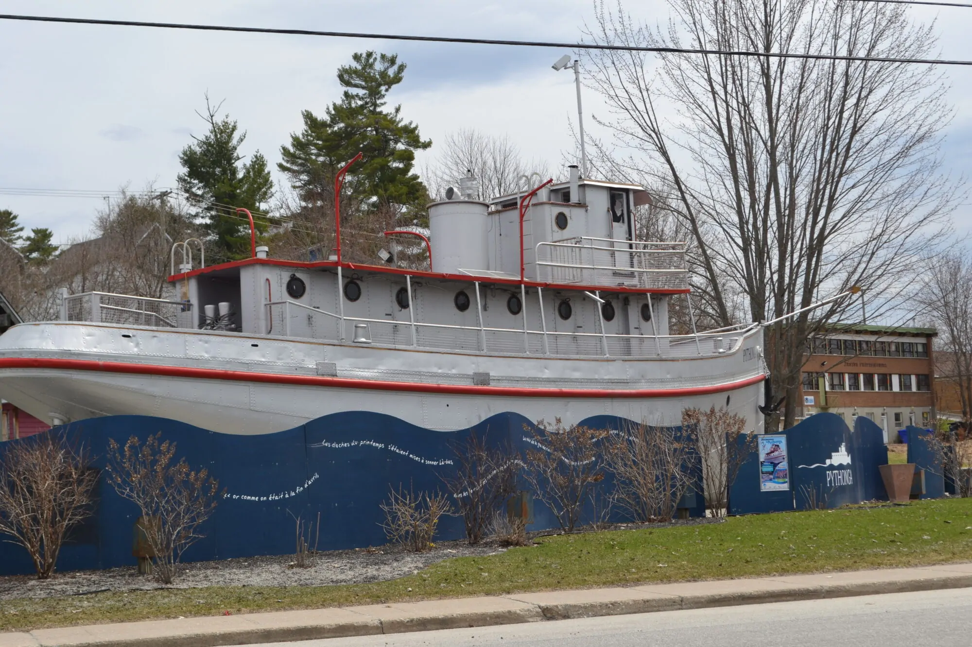 Pythonga - Maniwaki