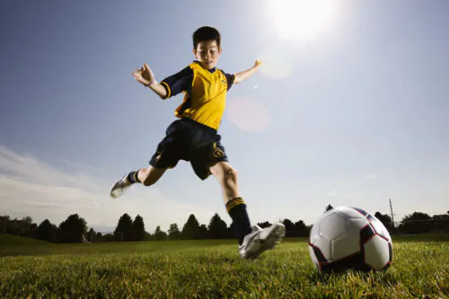jeune joueur de soccer