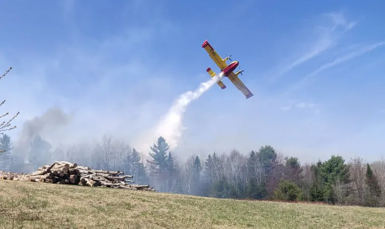 Avion citerne SOPFEU 2