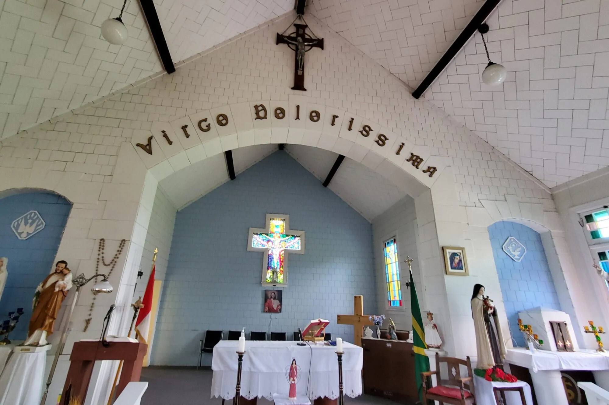 Église Our Lady Of Sorrows Venosta, Low