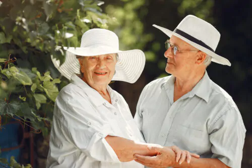 Couple personnes âgées