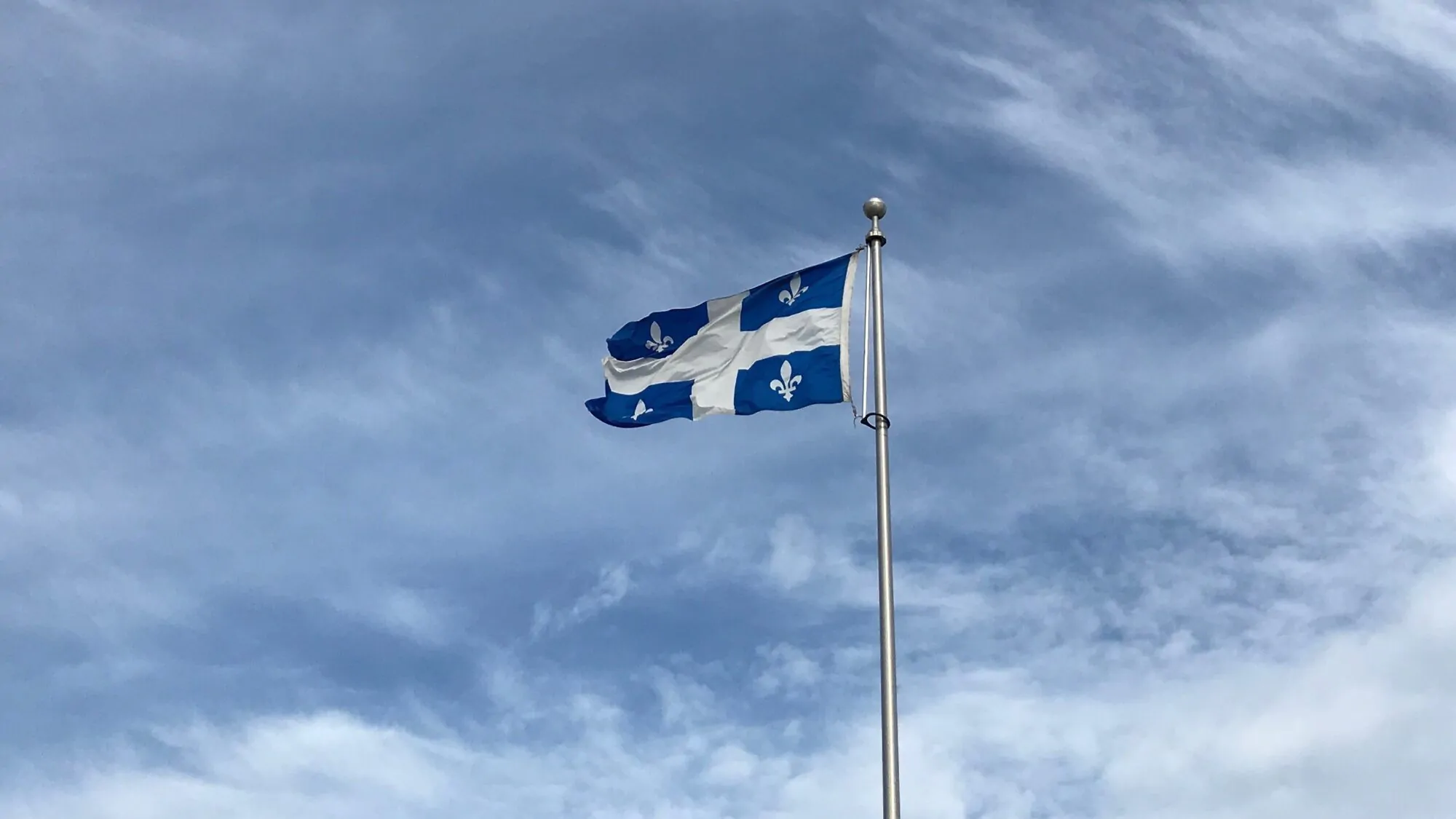 drapeau québec
