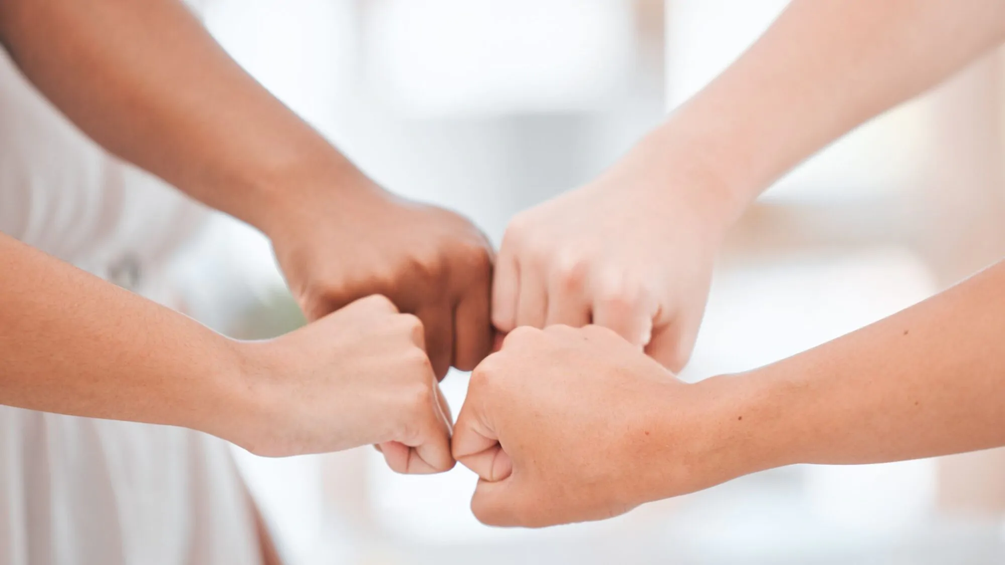 solidarité-poings