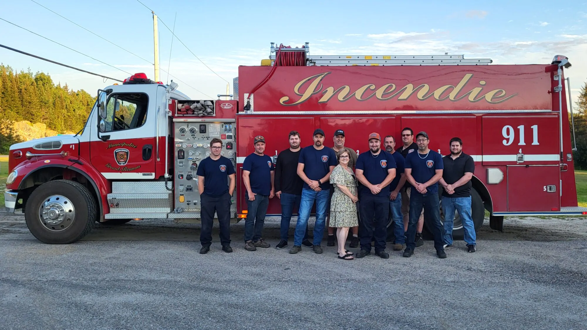 Grand-Remous Pompiers et mairesse sauvetage