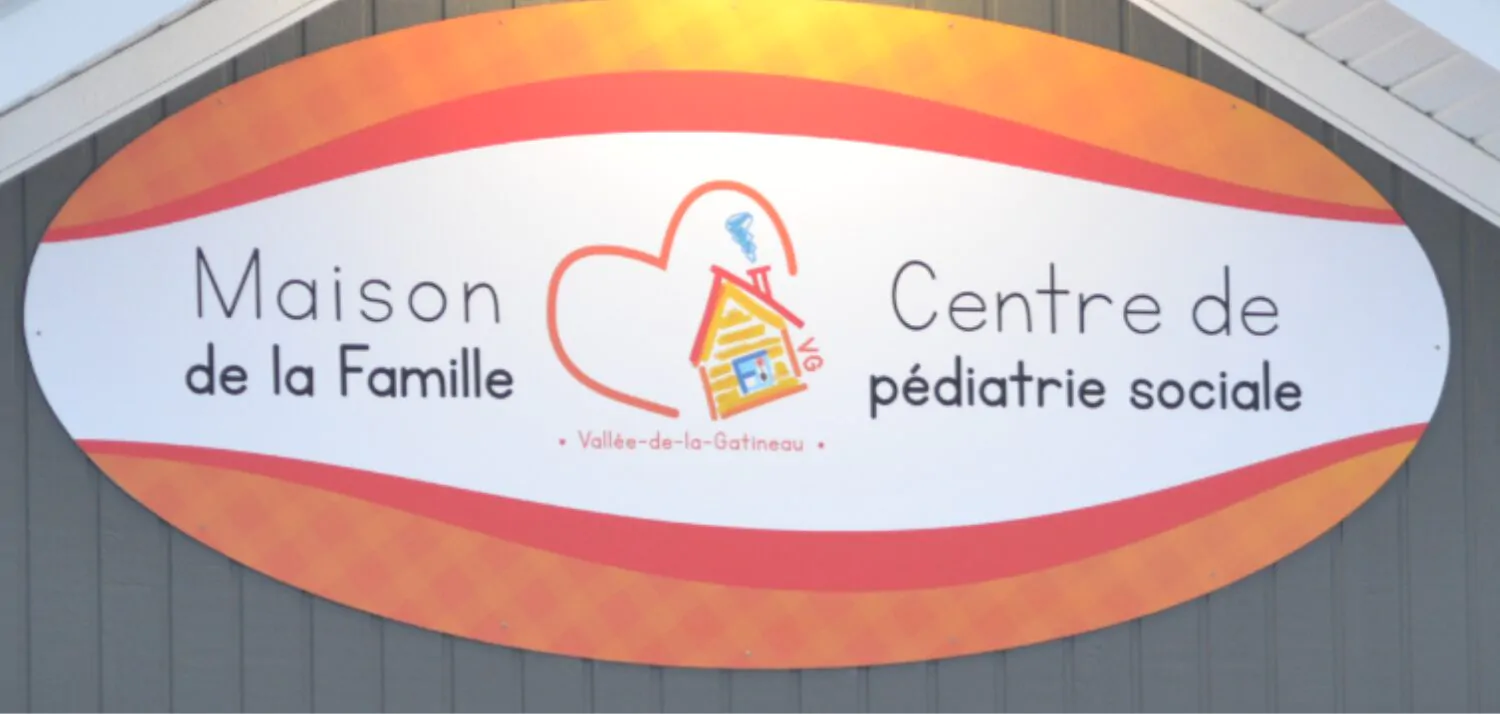 Maison de la famille Centre de pédiatrie sociale panneau affiche