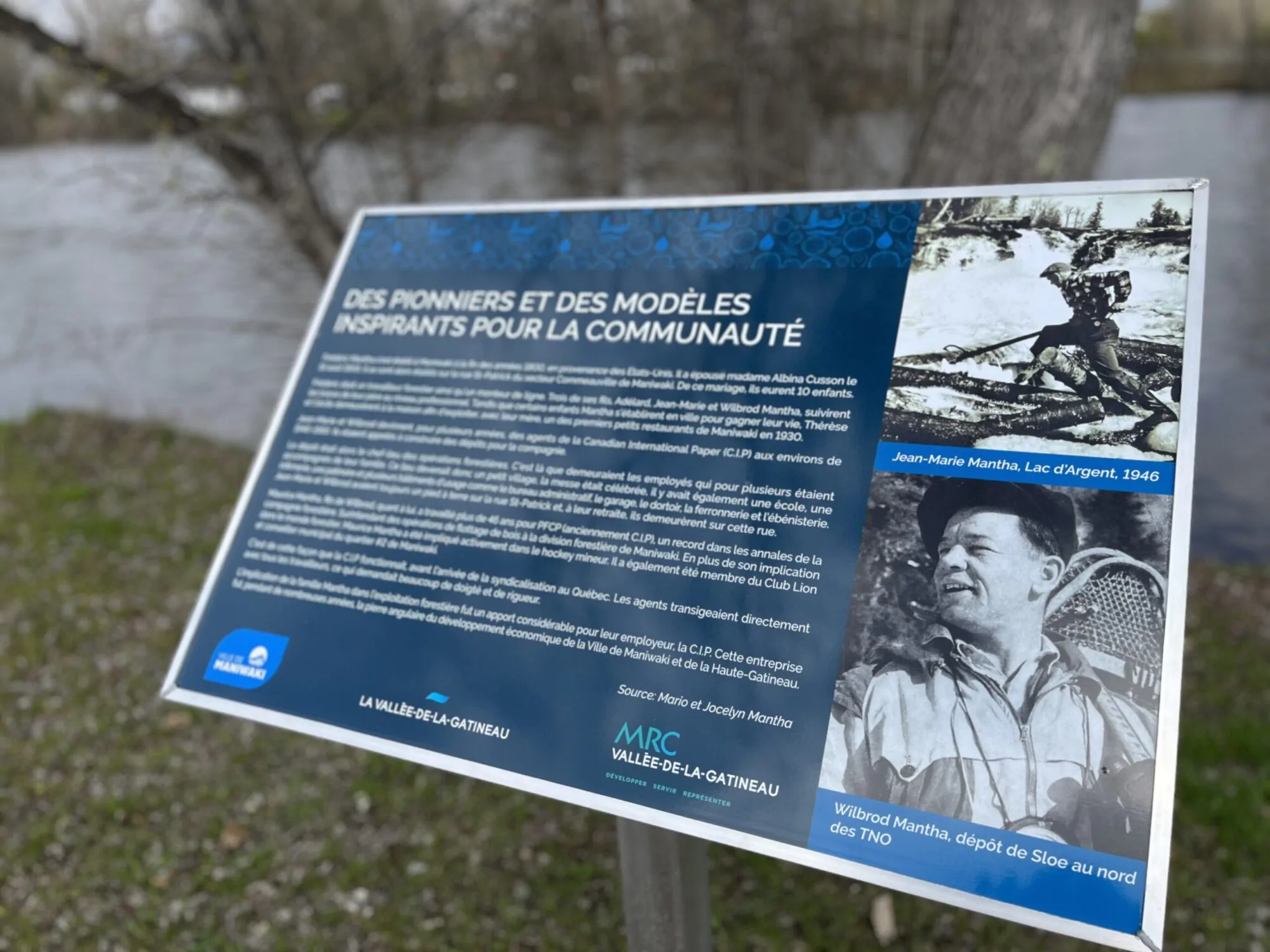 Panneau famille Mantha Maniwaki mai 2025