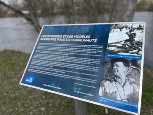 Panneau famille Mantha Maniwaki mai 2025