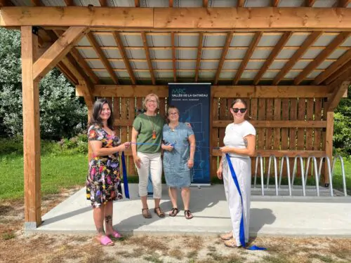 Véloroute des Draveurs halte Gracefield Sophie Chatel Jocelyne Lyrette août 2025