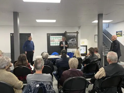 Consultation publique Pierre côté Montcerf octobre 2025 crédit CHGA FM Simon Dominé