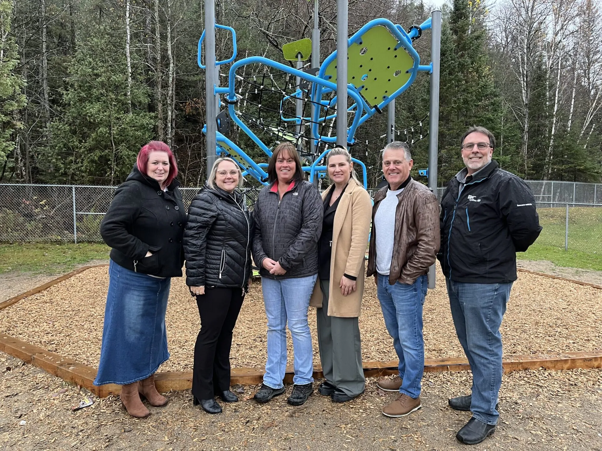 Nouveaux modules de jeu cour école Gracefield 2 octobre 2025 crédit CHGA FM Simon Dominé