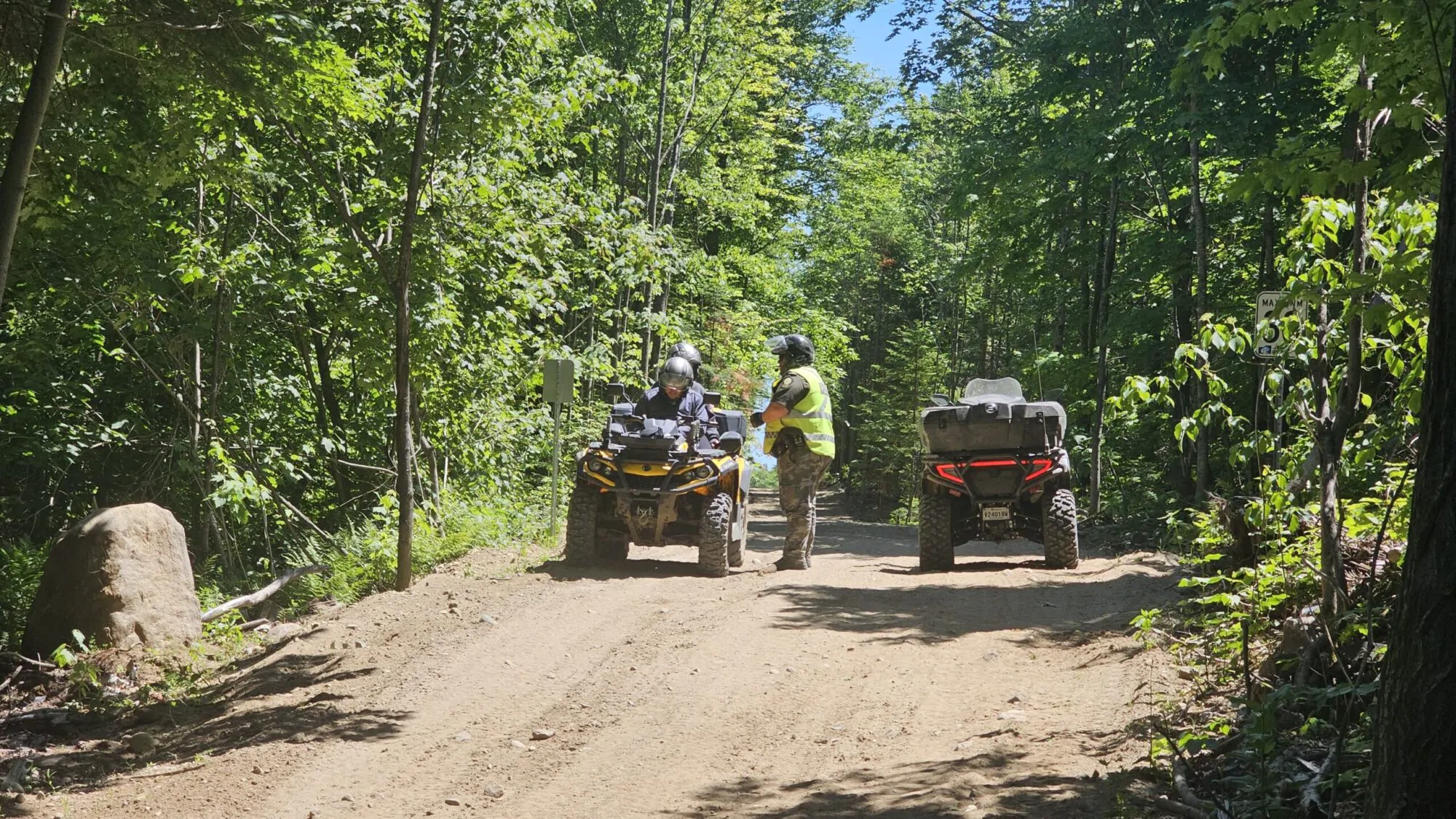 Quad Sûreté du Québec sentier 4 roues