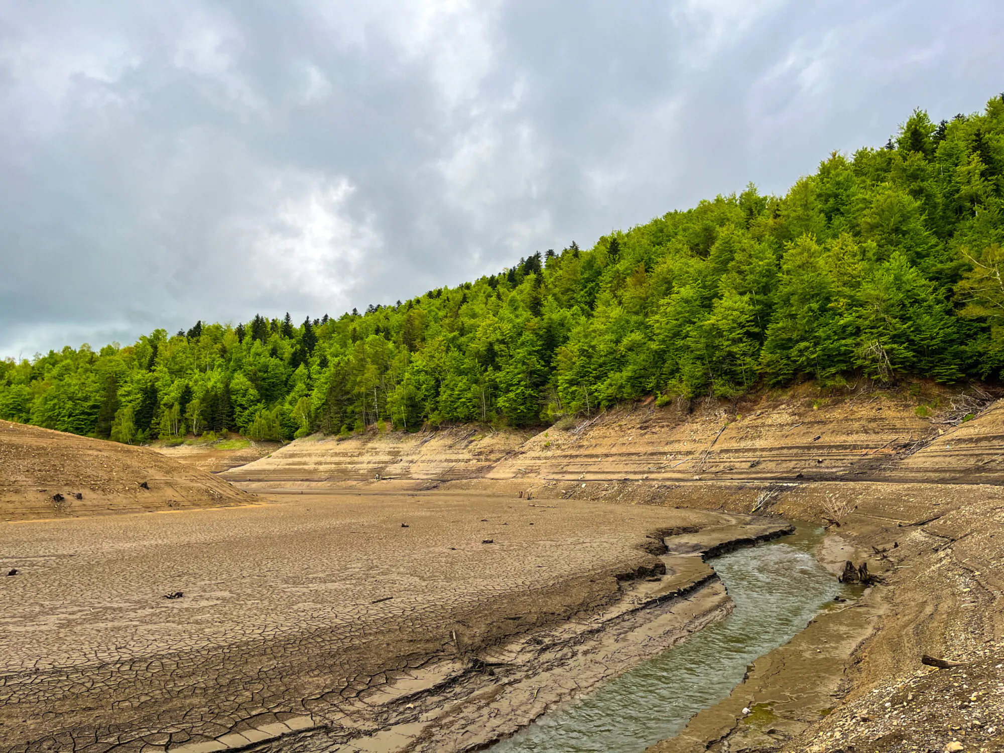 dried-up-lake-2025-01-11-01-17-12-utc